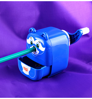 Точилка механическая Мульти-Пульти "Енот", пласт. корпус, инд. упаковка