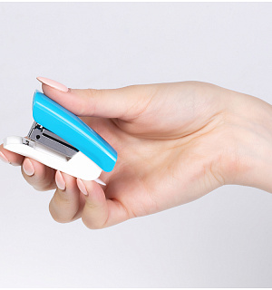 Мини-степлер №24/6, 26/6 Berlingo "Blitz" до 15л., пластиковый корпус, ассорти