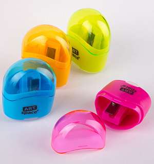 Точилка пластиковая ArtSpace 1 отверстие, контейнер, с крышкой, ассорти