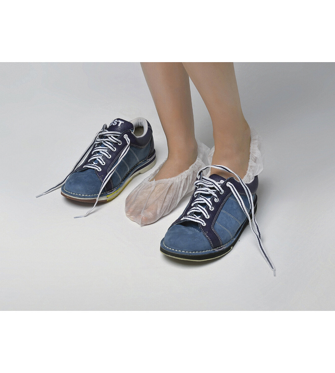 Носки для боулинга ЧИСТОВЬЕ КОМПЛЕКТ 50 шт. спанбонд, белые, 22 г/м2, размер L (43-45), 00-550