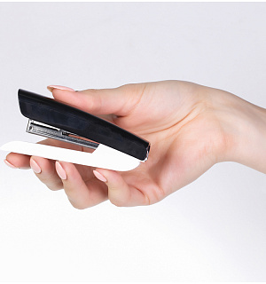 Степлер №10 Berlingo "Blitz" до 10л., пластиковый корпус, черный