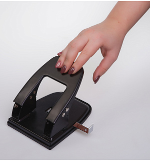 Дырокол OfficeSpace 30л., металлический, черный, с линейкой