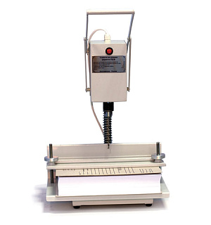 Станок для архивного переплета вертикальный УПД 2В, 250 Вт, с лотком, сшивка до 100 мм (950 л.)