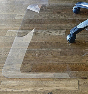 Коврик защитный напольный BRABIX, поликарбонат, 90х120 см, глянец, толщина 1 мм, 604845