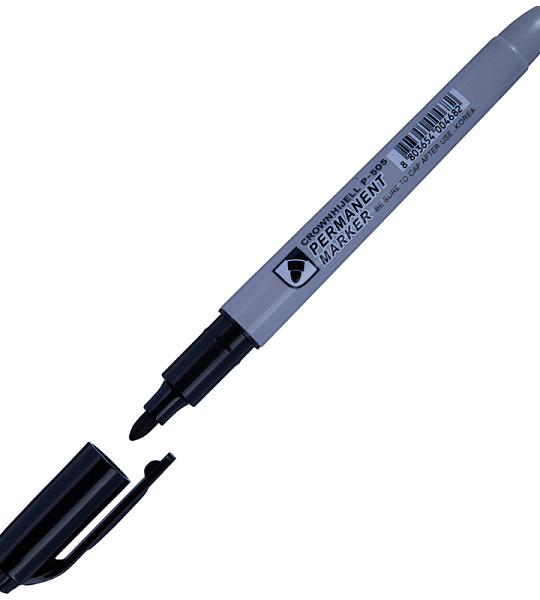 Маркер перманентный Crown "Multi Marker Slim" черный, пулевидный, 2мм