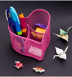 Настольная подставка Berlingo "Steel&Style", металлическая, в виде сердца, 3 секции, розовая