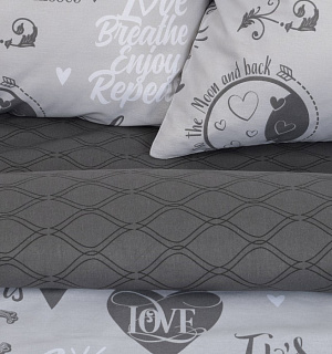 Постельное бельё "Этель" 1.5 сп Love 143*215 см, 150*214 см, 70*70 см -2 шт